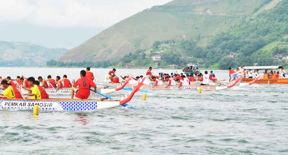 Festival Solu Bolon Danau Toba