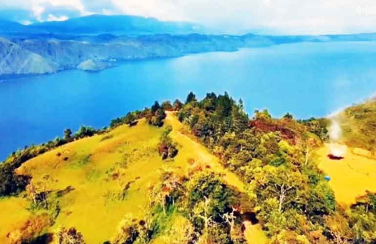 Bukit Sipira Samosir