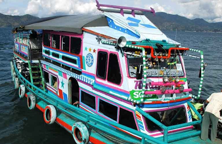 Kapal Motor Danau Toba
