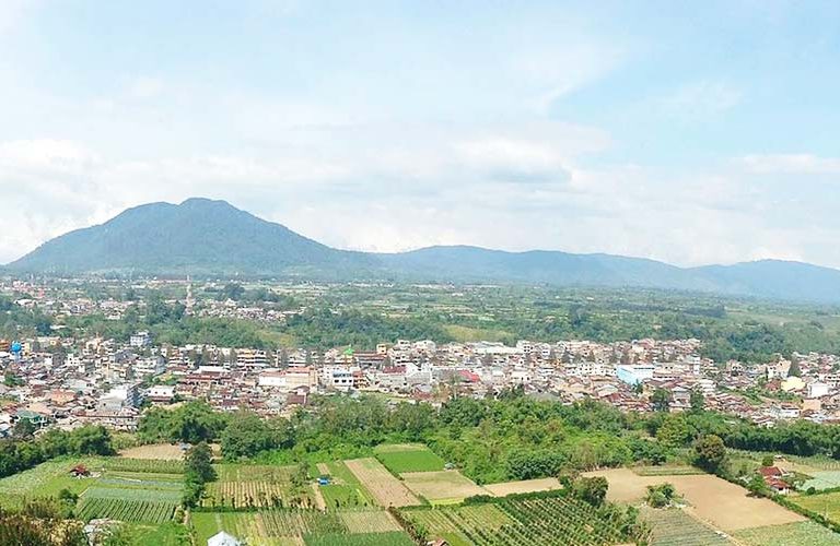 Pemandanagan Kota Berastagi
